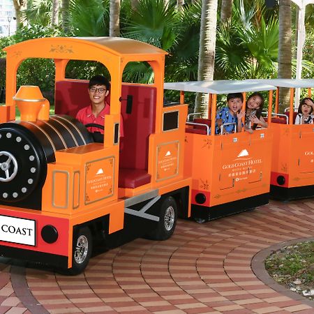 Hong Kong Gold Coast Hotel Exteriör bild The Gold Coast Family Train