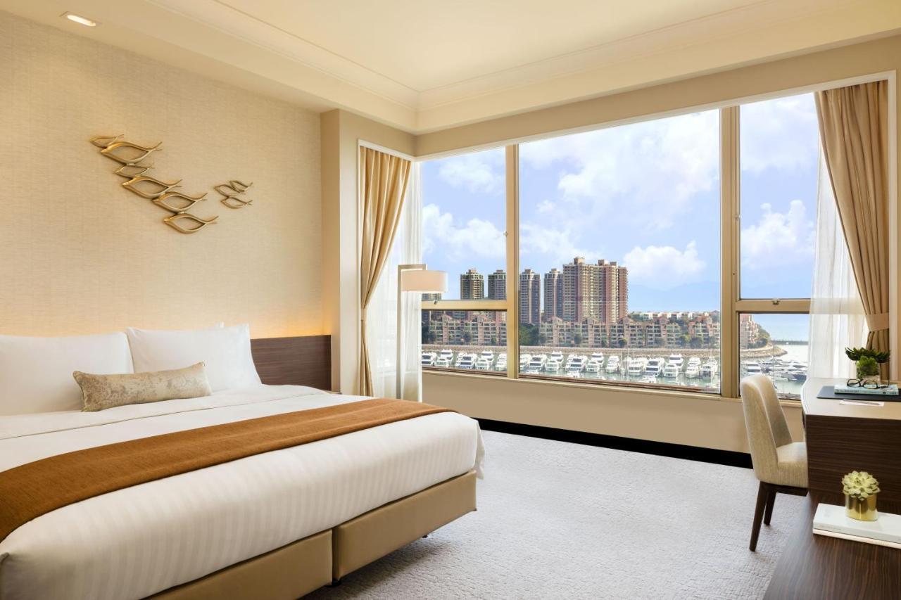 Hong Kong Gold Coast Hotel Exteriör bild
